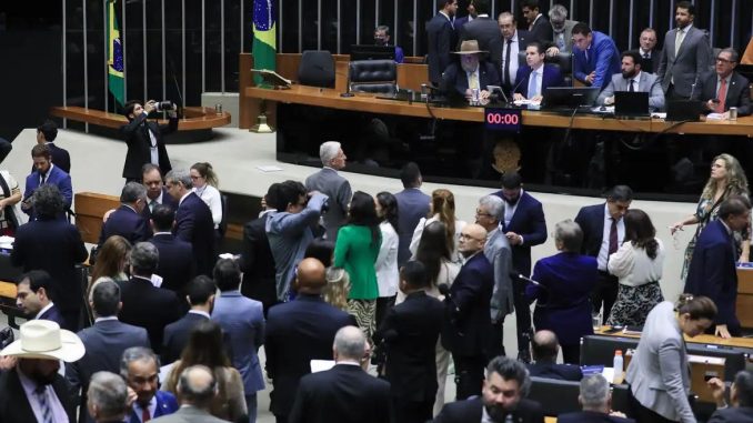 06a6879b-f81d-4352-a95d-49329476fd0d